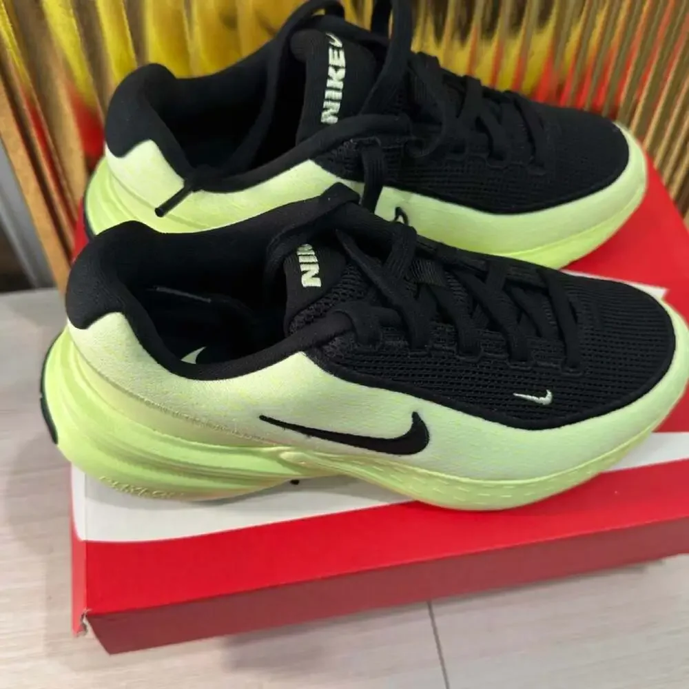 Nike Uplift SC GS Black Metallic Silver Sneakers – Youth Size 4Y